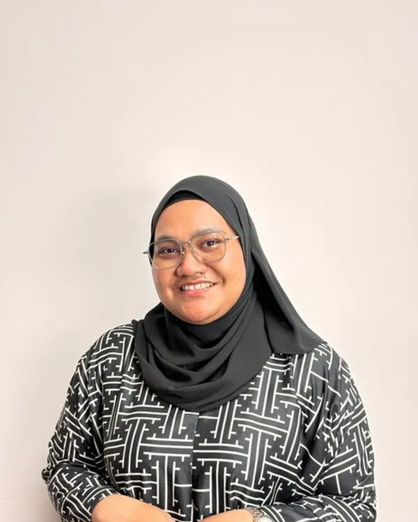 Portrait of Najwa Natasha, Operation Assistant